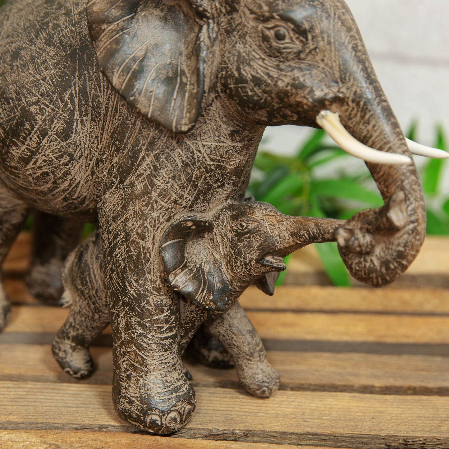 Naturecraft Mother and Baby Elephant Carved Effect Resin Figurine