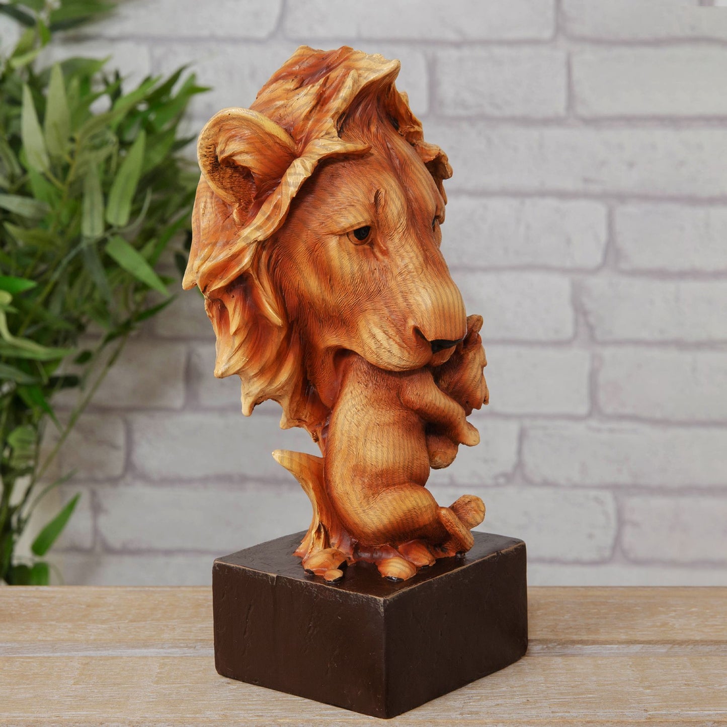 Naturecraft Lion & Cub Wood Effect Resin Figurine
