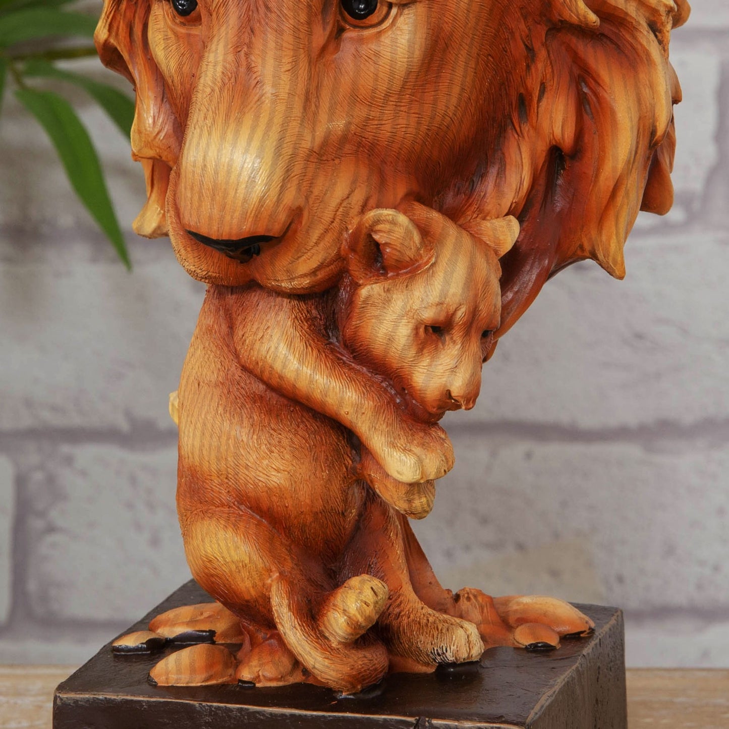 Naturecraft Lion & Cub Wood Effect Resin Figurine