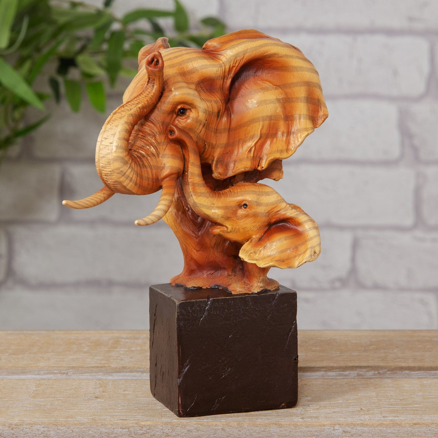 Naturecraft Small Elephant Heads Wood Effect Resin Figurine On Base