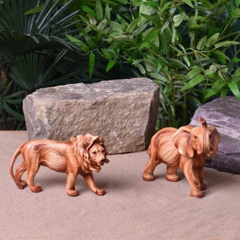 Naturecraft Prowling Lion Wood Effect Resin Figurine