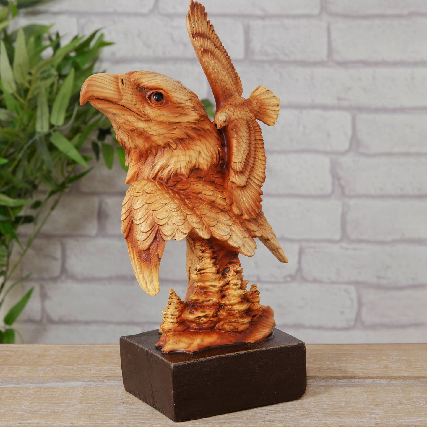 Naturecraft Eagles Wood Effect Resin Figurine